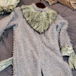 Kids Gray Wolf costume Size Small